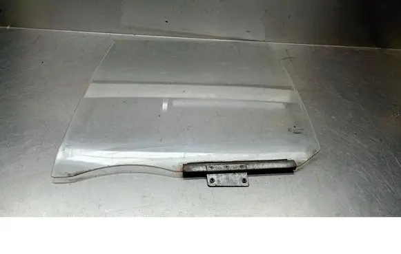 Suzuki Swift Cultus Rear door window glass