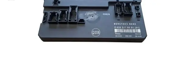 Mercedes-Benz Vito Viano W639 SAM control unit 6395450501
