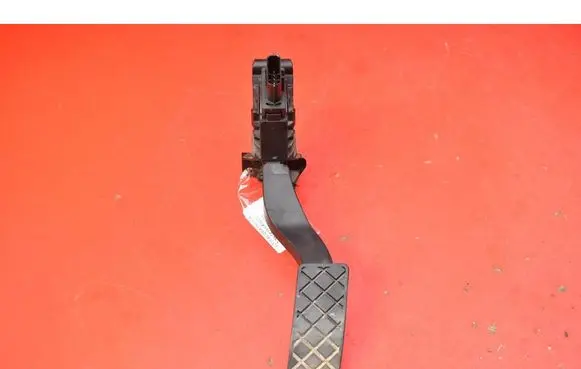 Volkswagen PASSAT CC Accelerator throttle pedal 5Q1723503H