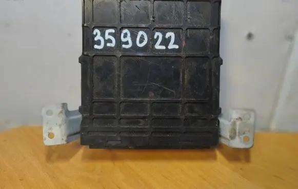 Suzuki XL7 I Engine control unit/module 3392054J10