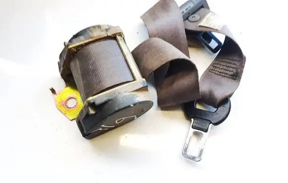 Rear seatbelt