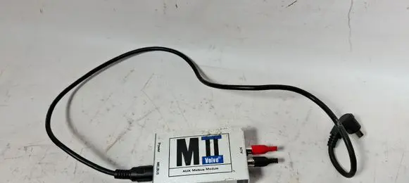 Volvo S80 AUX in-socket connector 