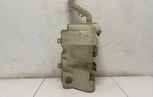 Mitsubishi Colt Windshield washer fluid reservoir/tank MN105383 A4548600060 MN105384