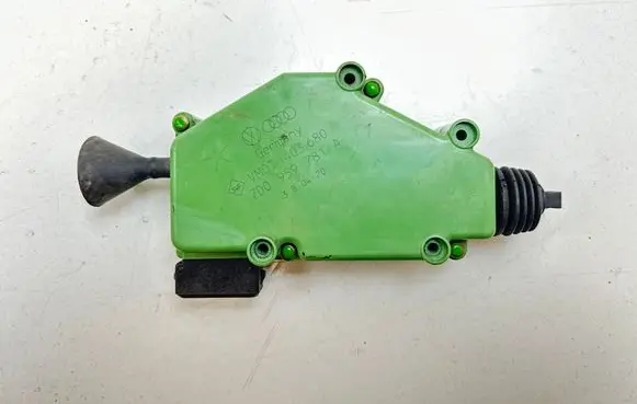 Volkswagen Transporter - Caravelle T4 Central locking motor 7D0959781A