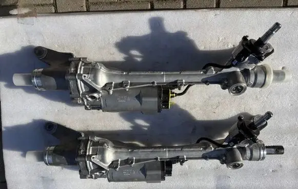 Land Rover Defender Steering rack L8B23200 L8B23200AP