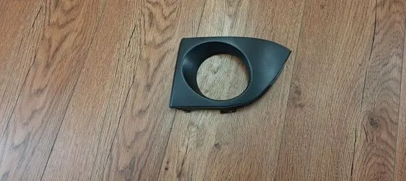Front fog light trim/grill