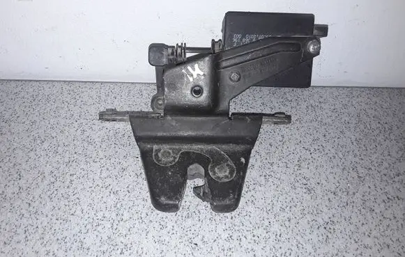 BMW 5 E39 Tailgate/trunk/boot lock/catch/latch 8172177 8368196