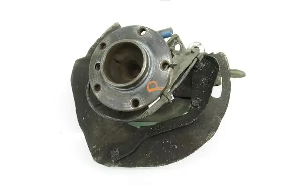 BMW 5 E39 Front wheel hub spindle knuckle 