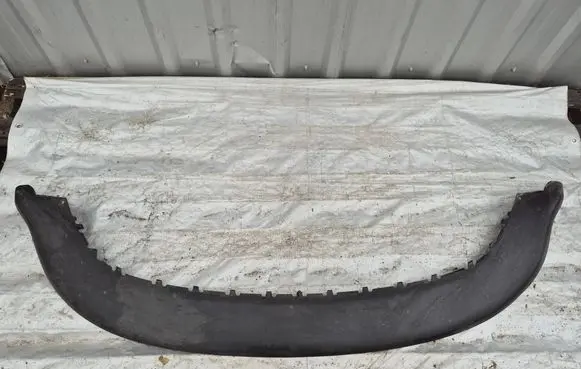 Volkswagen Golf Plus Front bumper lip 