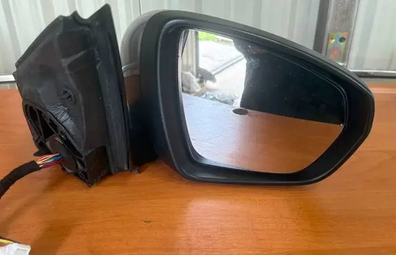 Peugeot 3008 II Front door electric wing mirror E20415163