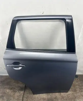 Mitsubishi Outlander Rear door