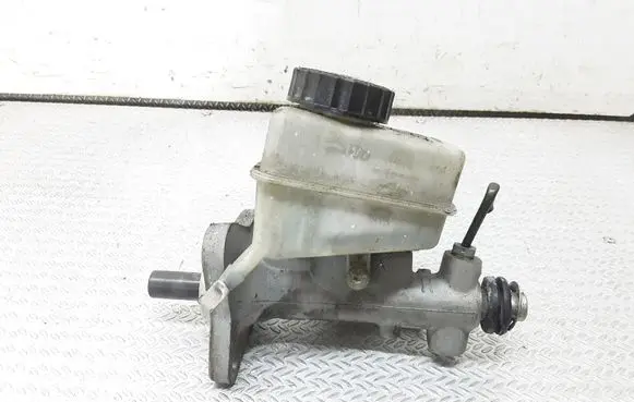 Mercedes-Benz C W203 Master brake cylinder A2034300002
