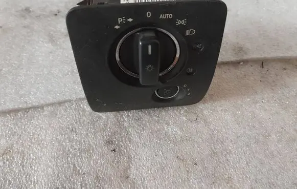 Light switch