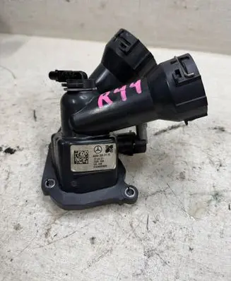 Mercedes-Benz E W213 Thermostat/thermostat housing A6542000115