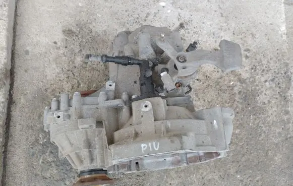 Manual 5 speed gearbox