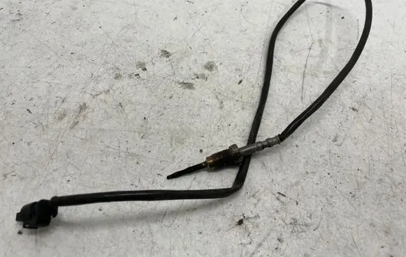 BMW 5 GT F07 Exhaust gas temperature sensor 7823945