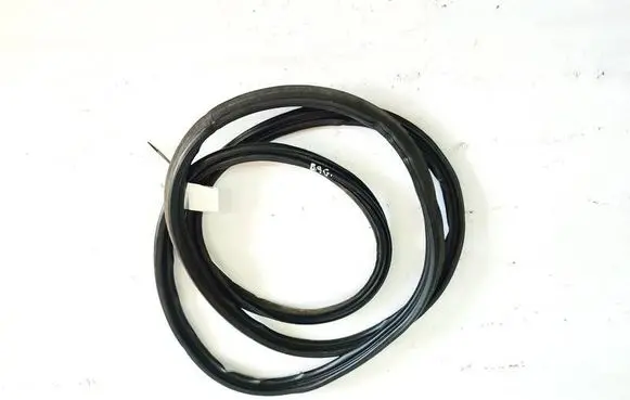 Honda CR-V Rubber seal front coupe door 