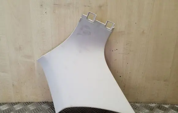 (D)pillar trim (top)