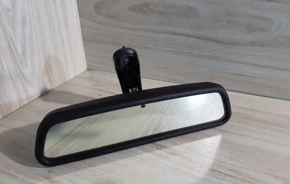 BMW 5 E60 E61 Rear view mirror (interior) 8238066