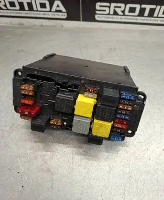 Mercedes-Benz C W203 Fuse module 2035451701 5DK00848540