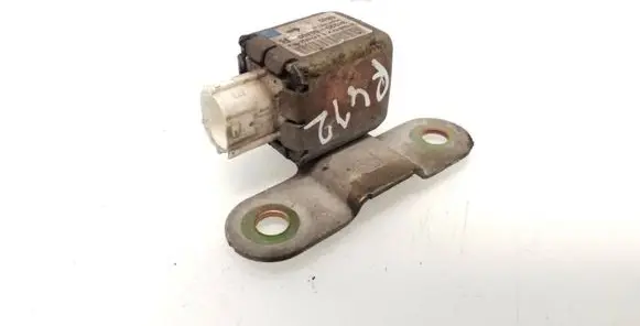 Suzuki Grand Vitara II Airbag deployment crash/impact sensor 3893065J00 045Y110024