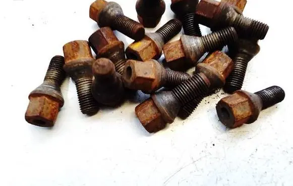 Opel Corsa D Nuts/bolts 