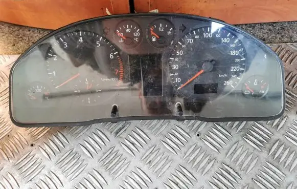 Audi A4 S4 B5 8D Speedometer (instrument cluster) 8D0919881J