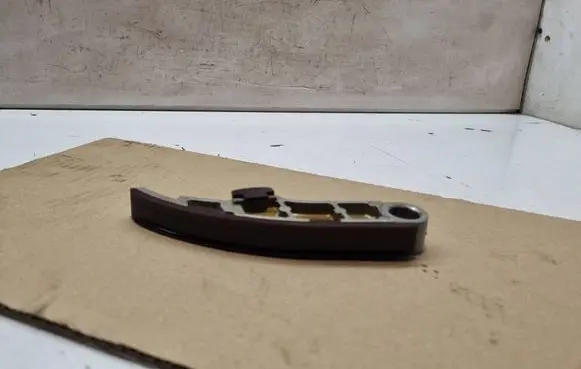 Subaru Outback Slide rail for timing chain 