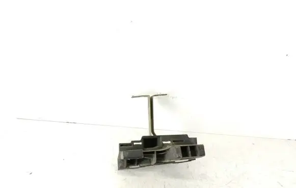 Front bumper mounting bracket