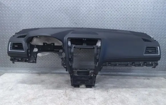 Subaru Outback (BS) Dashboard 66040AL000 1000750