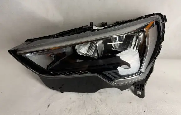 Audi Q3 F3 Headlight/headlamp 83A941011