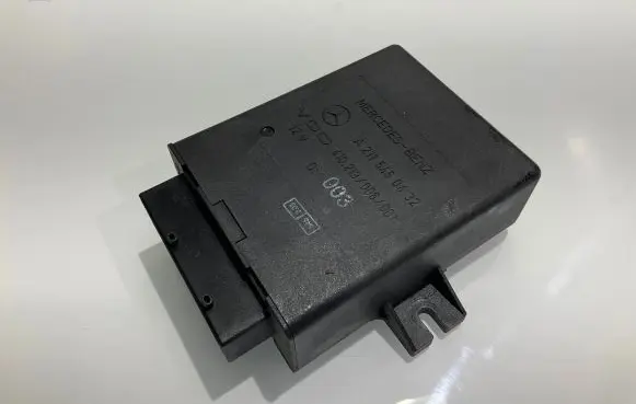 Mercedes-Benz E W211 Air suspension control unit module (rear) A2115450432 410213006001