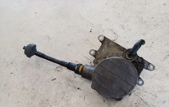 Opel Vectra C Vacuum pump 24465382