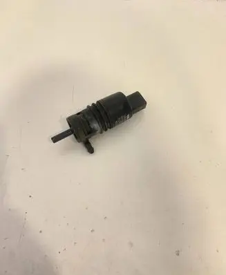Volkswagen PASSAT B7 Windscreen/windshield washer pump 1K5955651