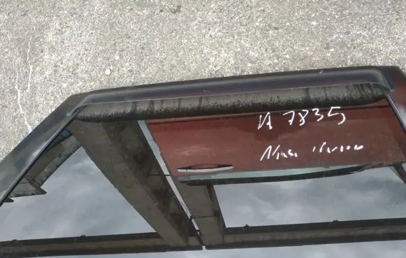 Nissan Murano Z50 Rear door window glass