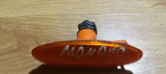 Ford Escort Front fender indicator light