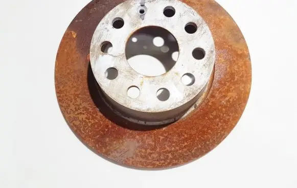 Skoda Karoq Rear brake disc neventiliuojamas
