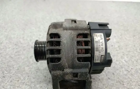 Skoda Fabia Mk2 (5J) Generator/alternator 03D903025J