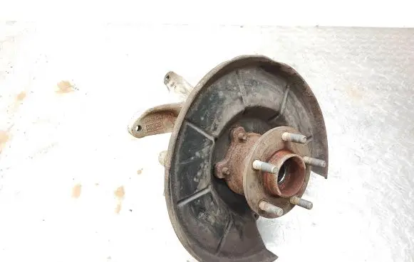 Rear wheel hub spindle/knuckle