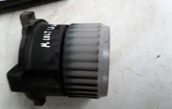Mitsubishi Colt Heater fan/blower 23908970