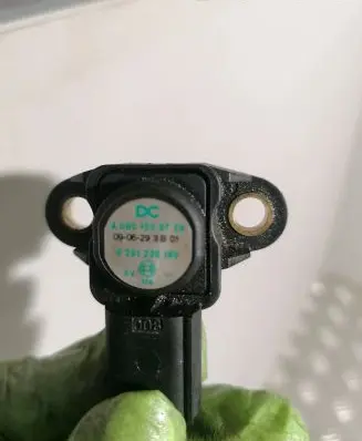 Mercedes-Benz C W204 Air pressure sensor A0061539728 0261230190 0905293801