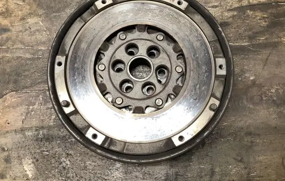 BMW 3 E90 E91 Dual mass flywheel 7541018