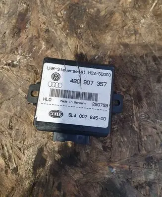 Audi A4 S4 B5 8D Light module LCM 4B0907357 5LA00784500 290799