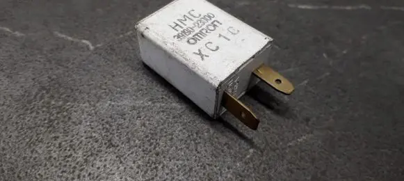 Hyundai Matrix Fuel pump relay 3919023000