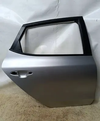 KIA Ceed Rear door 