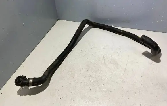 BMW 7 E65 E66 Engine coolant pipe/hose 8377700