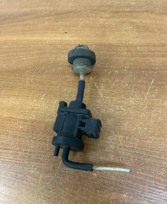 Mercedes-Benz C W203 Engine mount vacuum valve A0005450427 E300