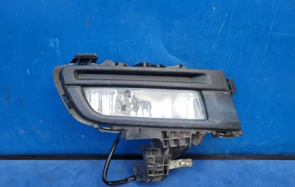 Mazda 3 I Front fog light P6243