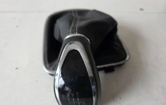 Opel Astra K Gear lever shifter trim leather/knob 527903903
