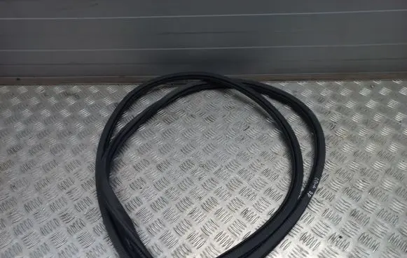 Porsche Cayenne (92A) Front door rubber seal 7P0867365B 7P0867365